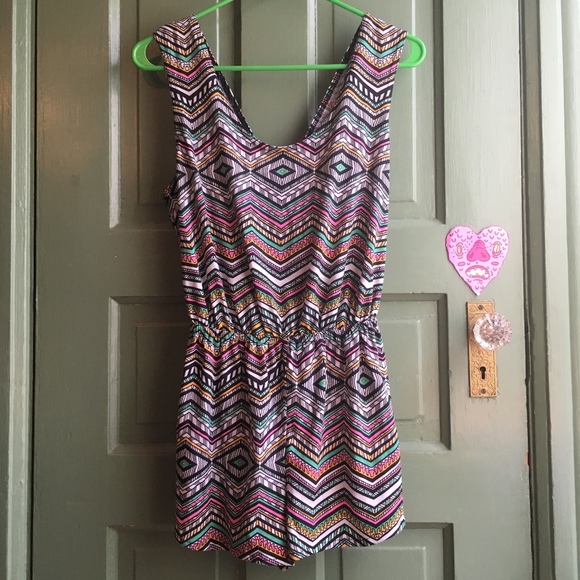 Xhilaration Dresses & Skirts - Xhilaration Chevron Neon Printed Tie Back Romper